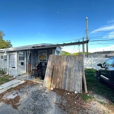 Buy this studio apartment on 1st Street in Clearwater, FL 34625