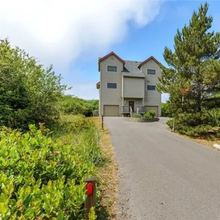 Buy this 5 bed house on 167 Sand Dune Avenue Southwest in Ocean Shores, Grays Harbor County