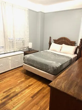 Image 3 - 200 Griffith St Unit 2, Jersey City, New Jersey, 07307 - House for rent