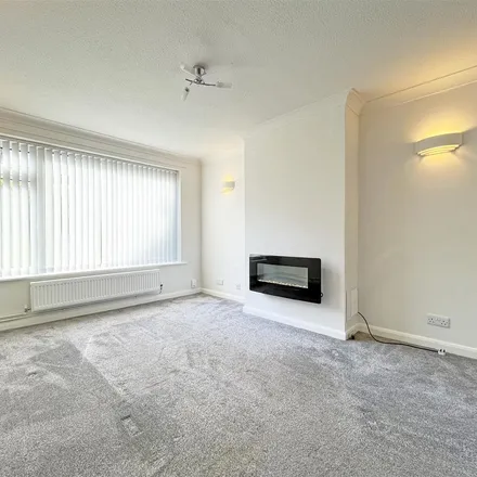 Image 7 - Stiles Road, Arnold, NG5 6RE, United Kingdom - Apartment for rent