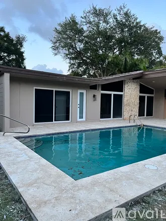 Rent this 3 bed duplex on 11822 SW 81st Rd