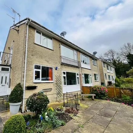Rent this 2 bed apartment on Cottingley Cliffe Road in Cottingley, BD16 1SZ
