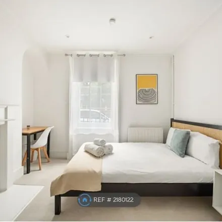 Image 4 - Tait Building, Ashby Street, London, EC1V 7HJ, United Kingdom - Townhouse for rent