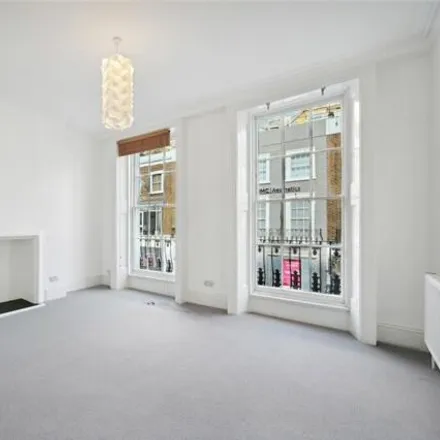 Rent this 2 bed room on 43-44 Beauchamp Place in London, SW3 1NJ