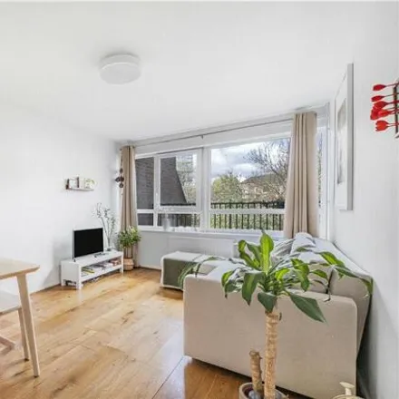 Rent this 2 bed room on Prioress Street in London, SE1 4TD