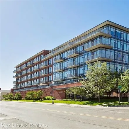 Buy this 2 bed condo on 129 Curry Avenue in Royal Oak, MI 48067