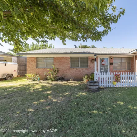 Buy this 3 bed house on 2721 Navajo Road in Pampa, TX 79065