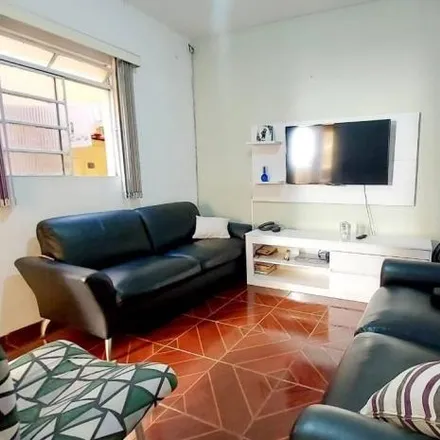Buy this 3 bed house on Rua Vicente Armanelli in Jardim dos Comerciários, Belo Horizonte - MG