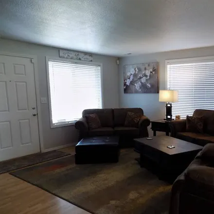 Image 1 - McMinnville, OR, 97128 - House for rent