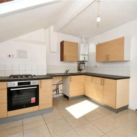 Image 2 - Radnor Drive, Wallasey, CH45 7PS, United Kingdom - Apartment for rent
