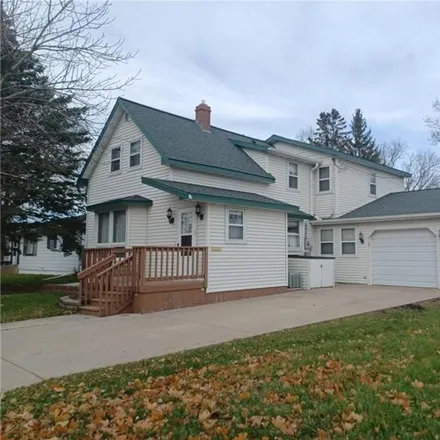 Buy this 4 bed house on 536 West 11th Street in Morris, MN 56267