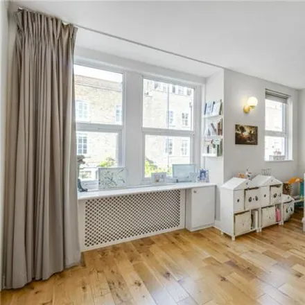 Image 7 - 369 New King's Road, London, SW6 4RJ, United Kingdom - House for sale