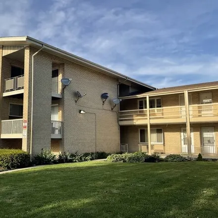 Rent this 3 bed condo on 14551 Keystone Avenue in Midlothian, Bremen Township