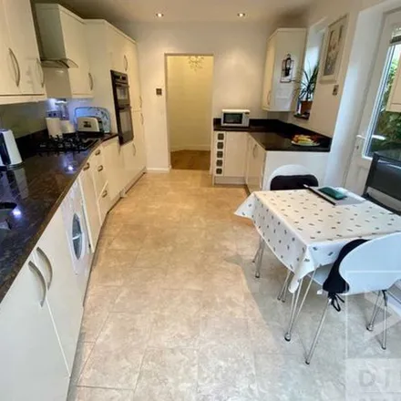 Rent this 2 bed apartment on Echo 7 Recording Studio in Kingston Road, Ewell