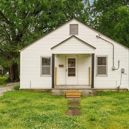 Buy this 2 bed house on 1868 West Thoman Street in Springfield, MO 65803