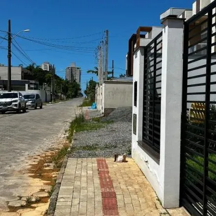 Buy this 2 bed house on Rua Brasília in Itacolomi, Balneário Piçarras - SC