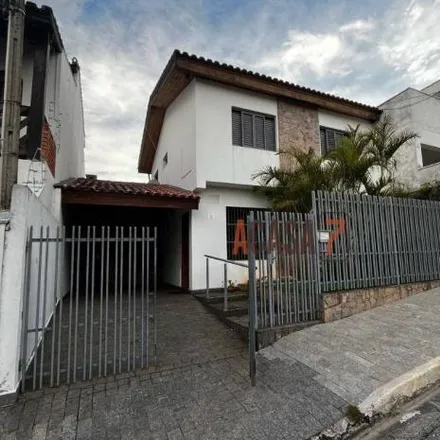 Rent this 3 bed house on Imobiliária Company in Rua Francisca de Queiroz, Jardim Salesiano