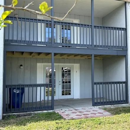 Rent this 2 bed townhouse on 787 44th Avenue East in South Bradenton, FL 34203
