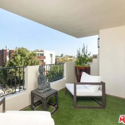 Rent this 3 bed condo on 1843 Fairburn Avenue in Los Angeles, CA 90025