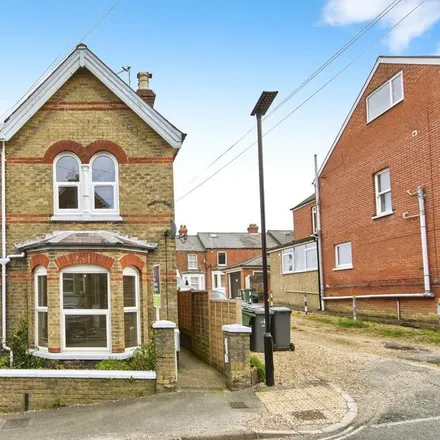 Rent this 3 bed duplex on 29 Gordon Road in Cowes, PO31 7SW