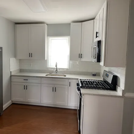 Rent this 1 bed house on 4319 Kenwood Avenue
