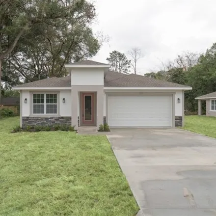 Buy this 4 bed house on 8306 Southeast 164th Place in Marion County, FL 34491