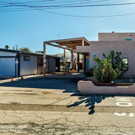 Image 1 - 219 East Riverfront Drive, La Paz County, AZ 85344, USA - House for sale