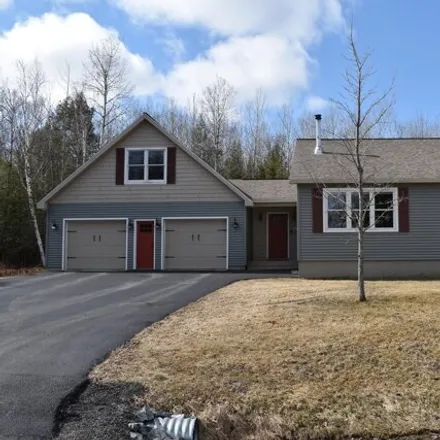 Image 3 - 12 Mountainview Drive, Lincoln, ME 04457, USA - House for sale