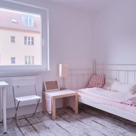 Rent this 2 bed room on Andréezeile 13 in 14165 Berlin, Germany