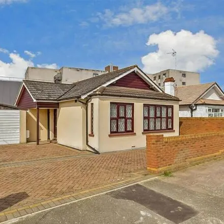 Buy this 3 bed house on St Michaels Road in London, DA16 2AH