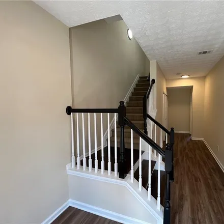 Image 2 - 559 Lantern Wood Drive, Scottdale, GA 30079, USA - Townhouse for rent