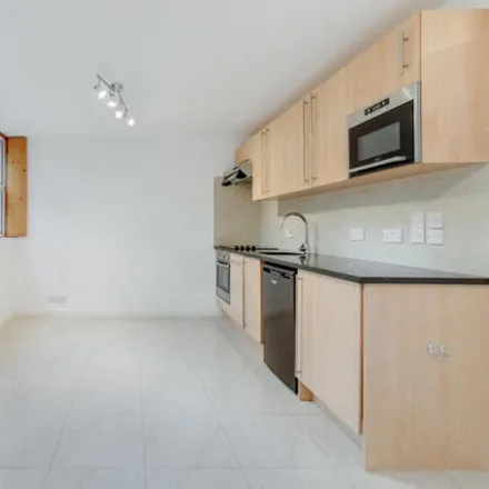 Buy this 1 bed apartment on 20 Albion Mews in London, W2 2BA
