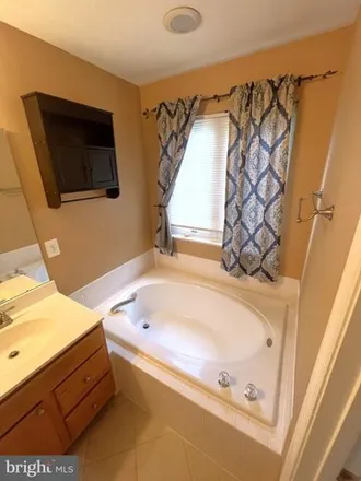 Image 7 - 14322 Stonewater Ct, Centreville, Virginia, 20121 - Townhouse for rent