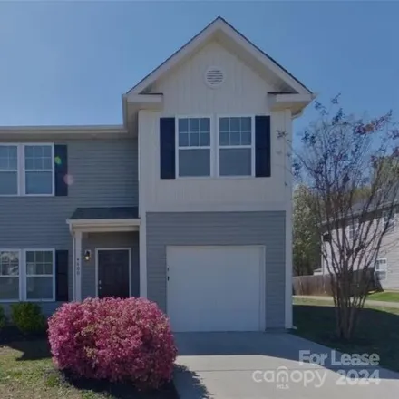 Rent this 3 bed house on 4462 Stone Mountain Drive in Ranlo, Gaston County