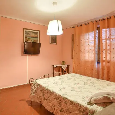 Rent this 2 bed house on Santa Maria a Monte in Via Giosuè Carducci 6, 56020 Santa Maria a Monte PI