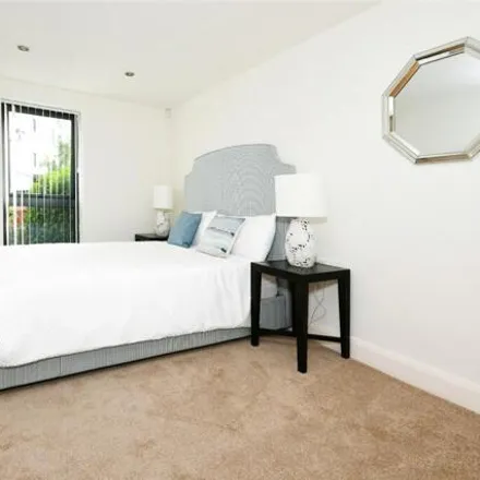 Image 4 - Bradbury Place, Bradbury Close, Chesterfield, S40 2FS, United Kingdom - Apartment for sale