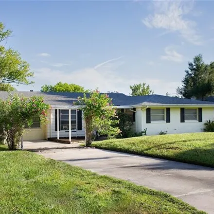 Buy this 3 bed house on 37349 Turner Dr in Umatilla, Florida