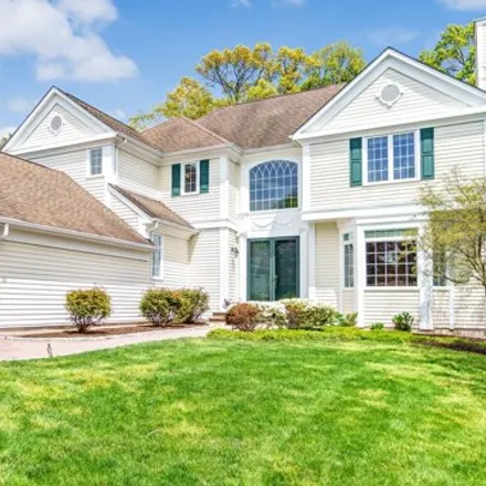 Buy this 6 bed house on 35 Evergreen Circle in Manhasset Hills, North Hempstead