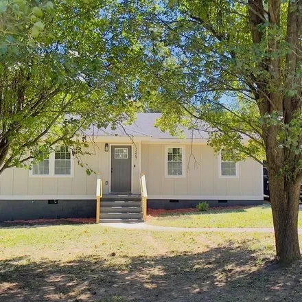 Buy this 3 bed house on 2467 Fernleaf Lane in Scottdale, GA 30033