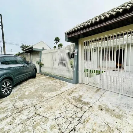 Rent this 4 bed house on Rua Batista da Costa 501 in Xaxim, Curitiba - PR
