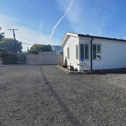 Buy this 3 bed house on 3086 Crest Street in Altamont, OR 97603