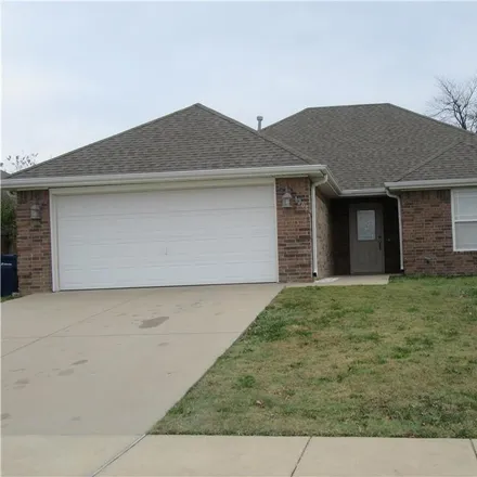 Rent this 3 bed house on 1207 East Ken Leach in Siloam Springs, AR 72761