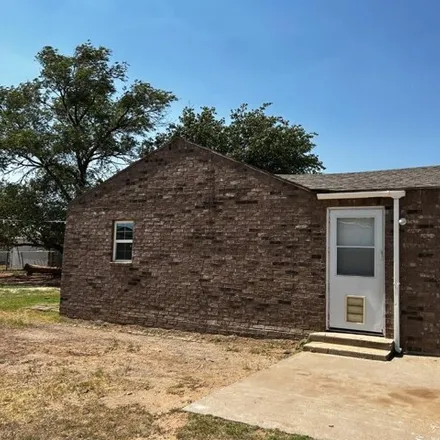 Rent this 2 bed house on 1301 3rd Street in Levelland, TX 79336