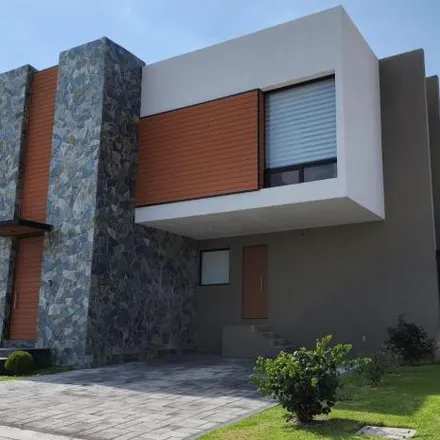 Buy this 5 bed house on Avenida Paseo Vista Real in Vista Real, 76904 El Progreso (Las Trojas)
