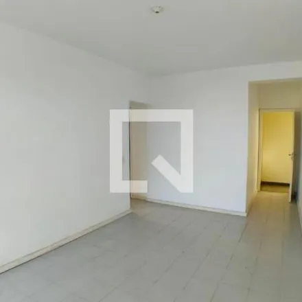 Rent this 2 bed apartment on Avenida Almirante Ary Parreiras in Icaraí, Niterói - RJ