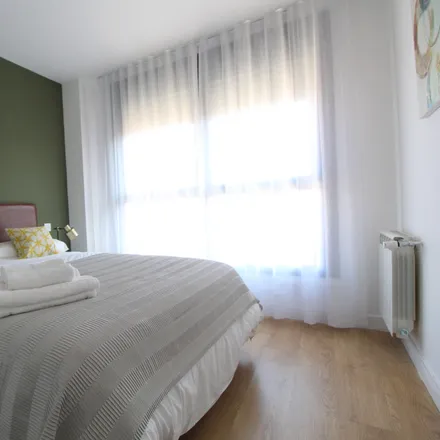 Rent this studio apartment on Madrid in Avenida de la Ciudad de Barcelona, 89