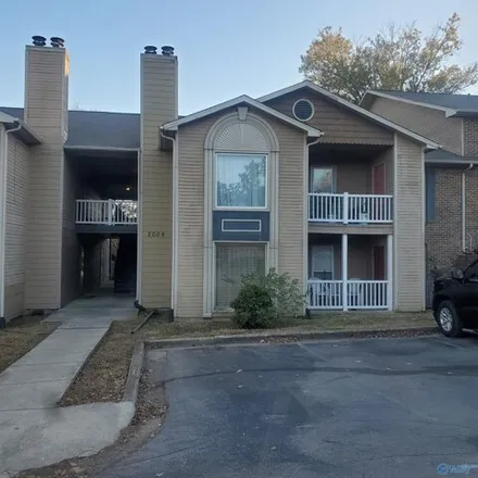 Buy this 2 bed condo on 2009 Colony Drive Southwest in Huntsville, AL 35802