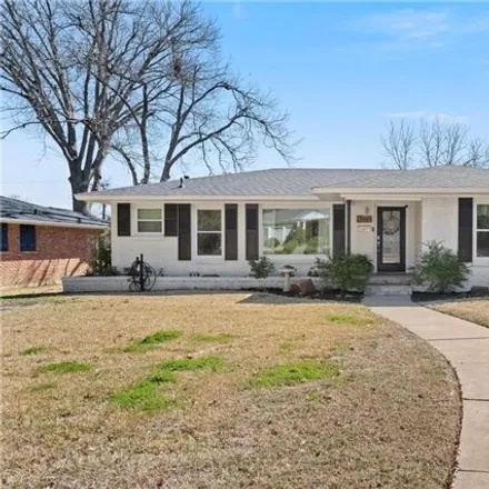 Buy this 3 bed house on 977 North 43rd Street in Waco, TX 76710