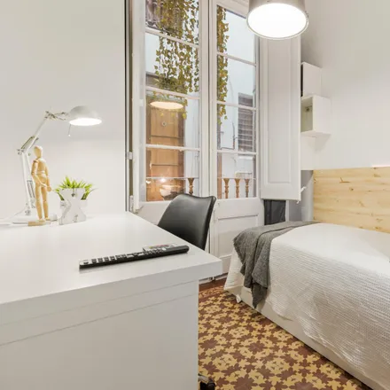 Rent this 5 bed room on Plaça Catalunya in 08001 Barcelona, Spain