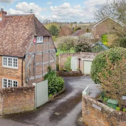 Buy this 4 bed house on High Street in Droxford, Hampshire